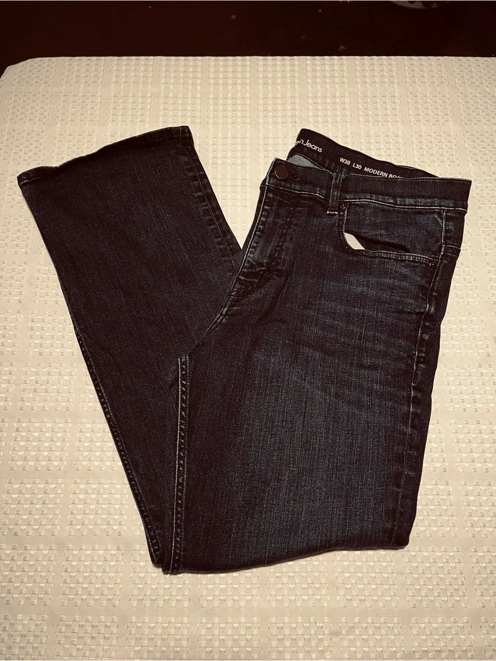 Calvin Klein Jeans Men’s 38x30 Modern Bootcut Dark Wash Denim Jeans